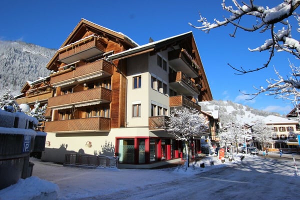 Ladenlokal mit Lagerraum und Autoabstellplätze 1