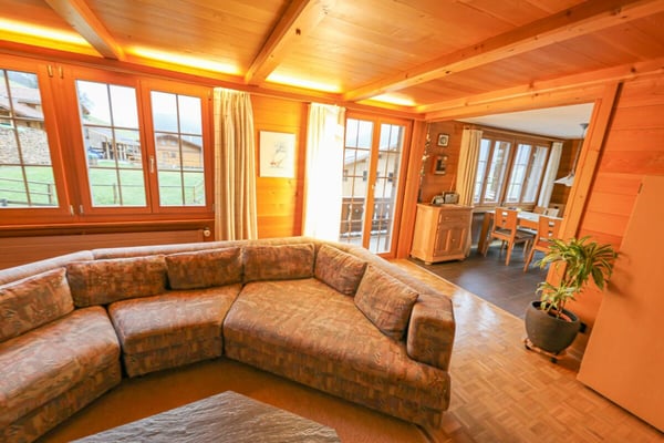 Wunderschönes alpines Chalet mit Garage und Panoramablick 9