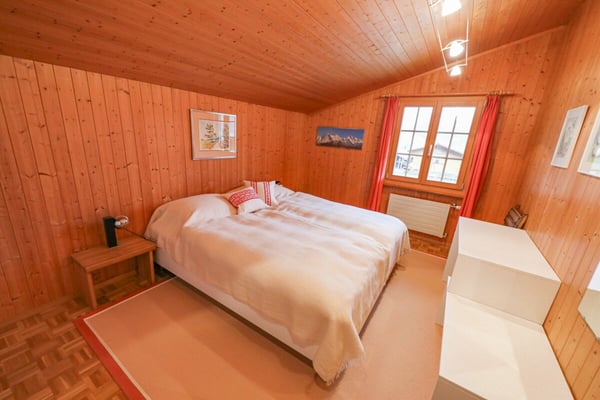 Wunderschönes alpines Chalet mit Garage und Panoramablick 6