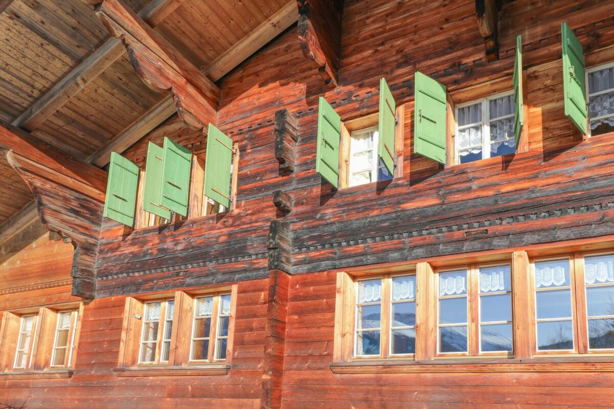 Chalet accogliente in posizione soleggiata con garage e vista panoramica