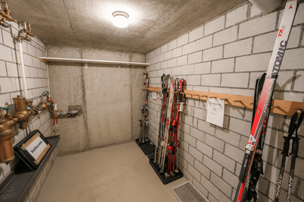 Charmante 2.5 -Zimmerwohnung mit Terrasse und Garten 12