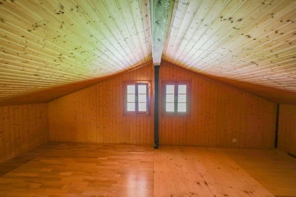 DM 137 4.5 Zimmer DG Wohnung 8
