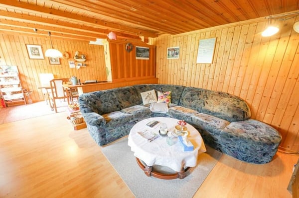 DM 137 4.5 Zimmer DG Wohnung 3