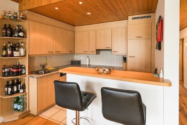 Helle 3.5- Zimmerwohnung im Dachgeschoss mit Südbalkon, Zusatzzimmer und Einstellhallenplatz Mittlere Aegertenstrasse 4