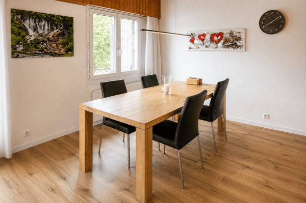 Helle 3.5- Zimmerwohnung im Dachgeschoss mit Südbalkon, Zusatzzimmer und Einstellhallenplatz Mittlere Aegertenstrasse 6