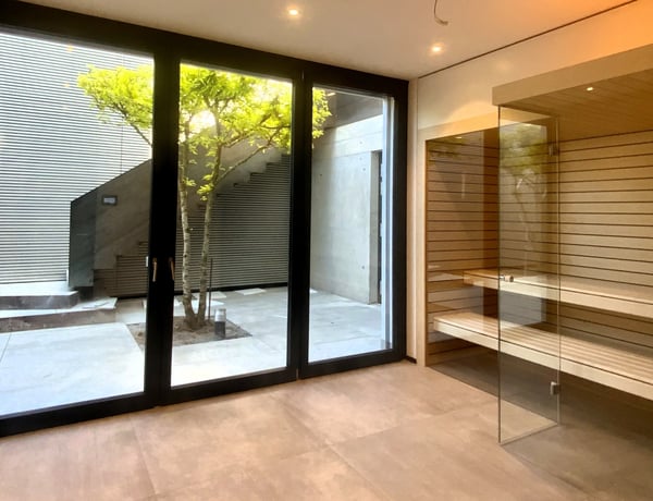 Exklusives Haus mit Pool und Seesicht. 12