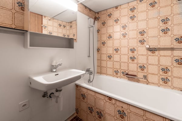 Charmantes Riegelhaus mit Stall und grosszügigem Umschwung 6