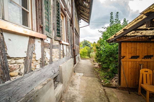 Charmantes Riegelhaus mit Stall und grosszügigem Umschwung 15