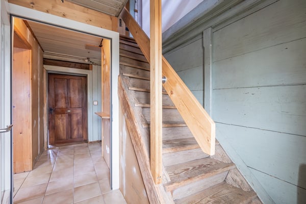 Charmantes Riegelhaus mit Stall und grosszügigem Umschwung 5