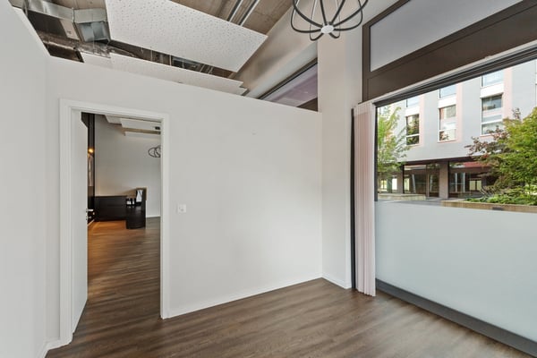 Kosmetik, Beratung oder Verkauf im Salmenpark 7