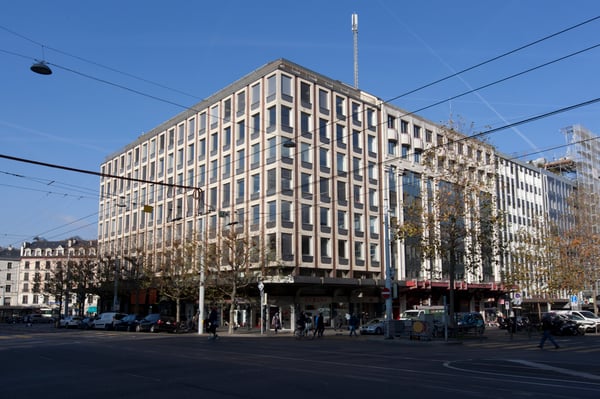 Emplacement de parking en plein centre-ville de Genève 1