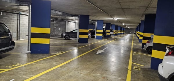 Places de parc intérieures proches du Centre-Ville 3