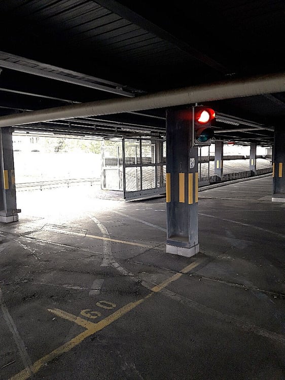 Places de parc couvertes proches du Flon 3