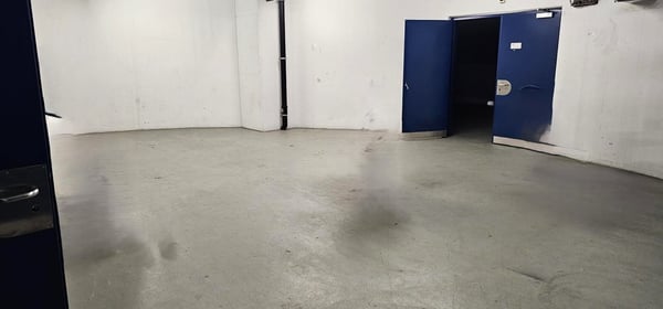 Dépôt proche du Flon 5