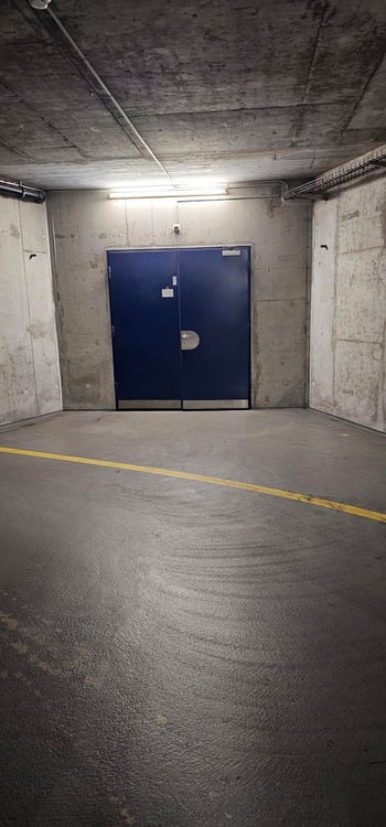 Dépôt proche du Flon 4