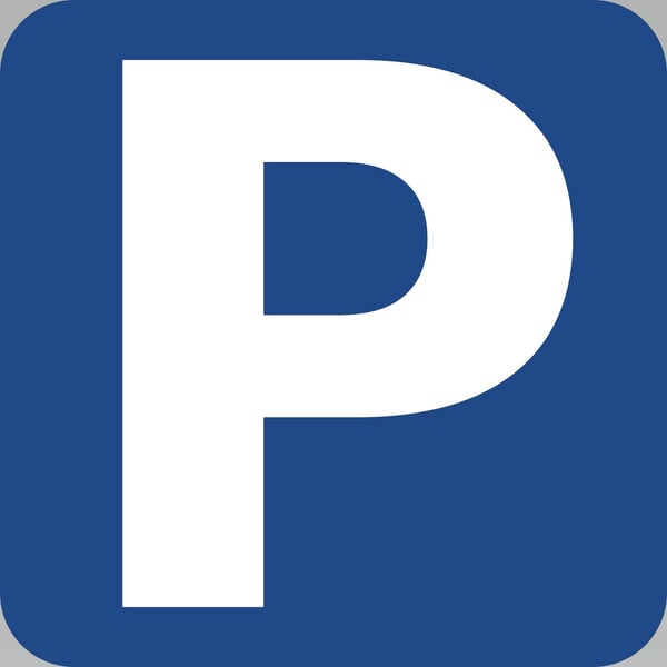 Einstellplätze direkt am Bahnhof 1