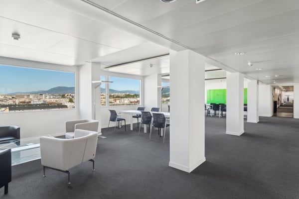 Surfaces de bureaux dès 358 m² par plateau 12