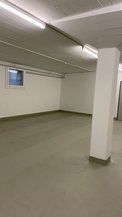 Lagerraum mit 112m2 im Zürich-West 2