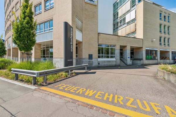 Kleine Werkstatt / Gewerberaum mit Rampe 4
