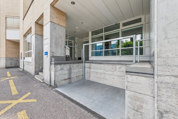 Kleine Werkstatt / Gewerberaum mit Rampe 2