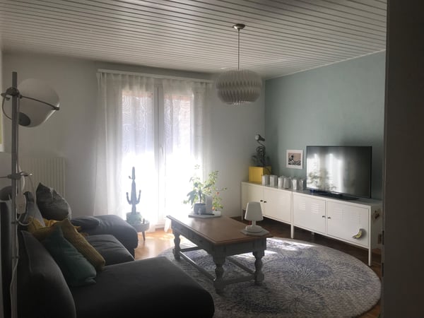 1.5 pièces avec balcon et place de parc au centre 1