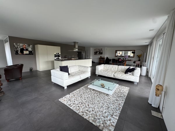 Luxuriöse & Moderne Wohnung mit hohem Ausbaustandard 3