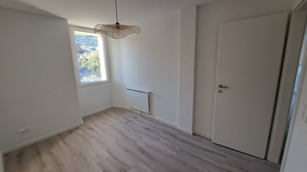 Grône, à louer appartement 1.5 pièces neuf, cc, terrasse 4