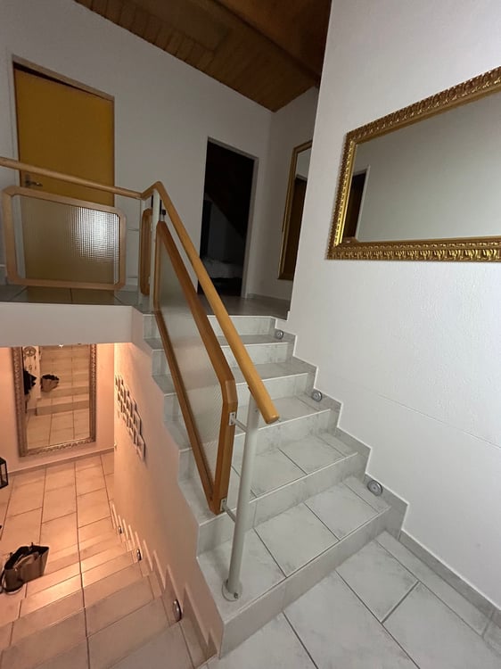 Grosszügiges Doppeleinfamilienhaus 3