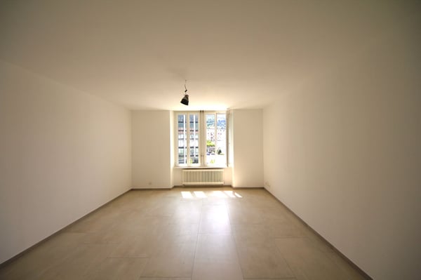 ampio Appartamento ristrutturato di 1.5 locali a Chiasso 3