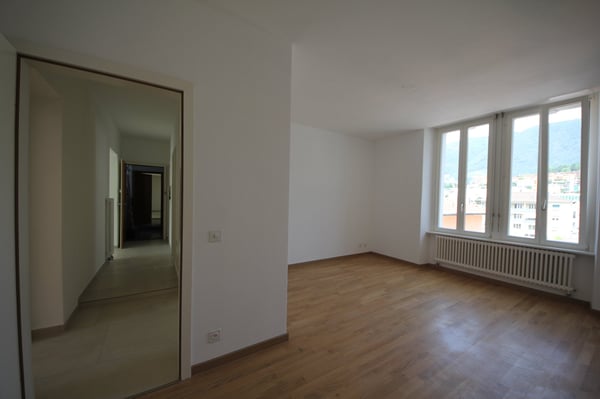 ampio Appartamento ristrutturato di 1.5 locali a Chiasso 4