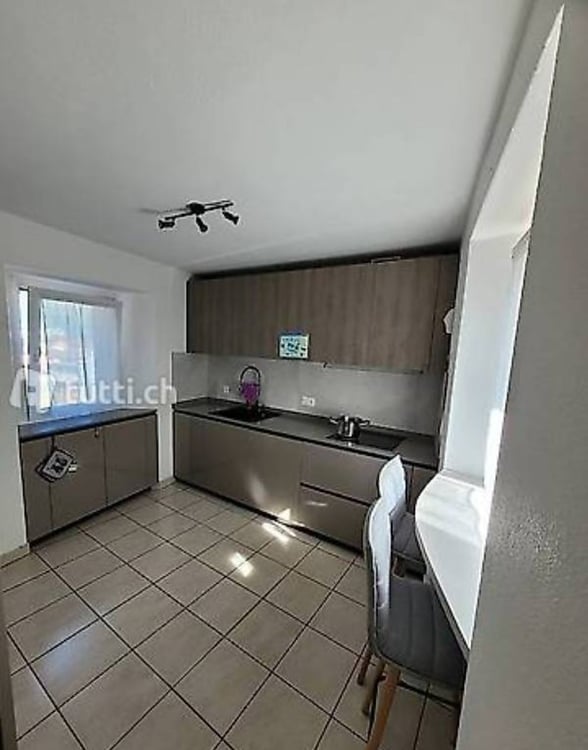 VENDESI CASA UNIFAMILIARE A GIUBIASCO. 4