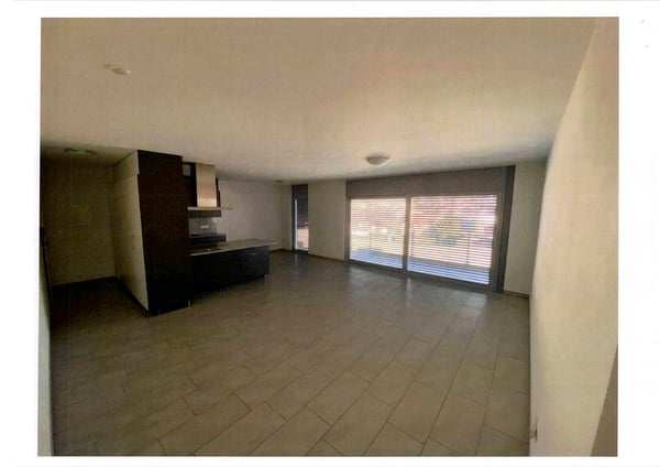 Vendesi luminoso Appartamento in centro a Rancate 5