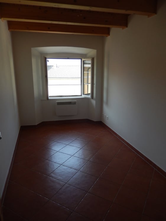 Affittasi APPARTAMENTO MANSARDATO locali 1 3