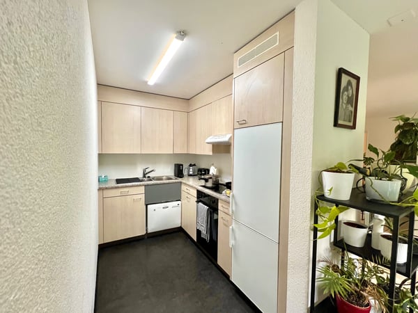 Helle 1.5 Zimmer Wohnung mit super Anbindung und Ausssicht 5