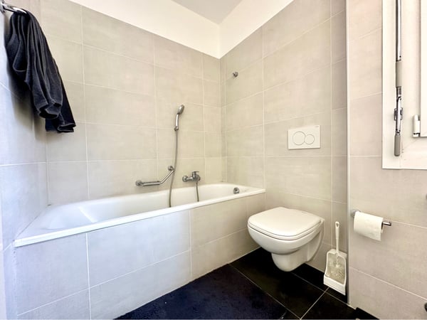 1.5 ristrutturato a 5 minuti dal lago, dal centro e dall'USI 4