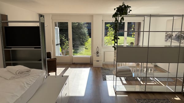 Möbl. 2 2/2-Z.-W. mit Internet/TV/Garagenplatz (temporär) 1