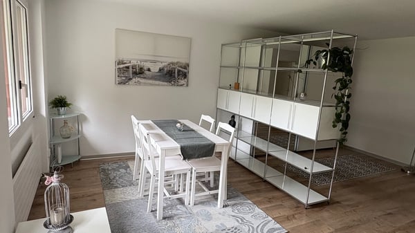 Möbl. 2 2/2-Z.-W. mit Internet/TV/Garagenplatz (temporär) 3