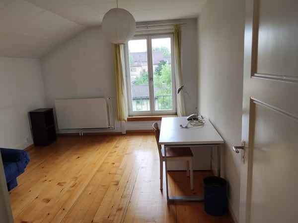 2 grandes chambres à louer à Neuchâtel 3