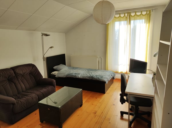 2 grandes chambres à louer à Neuchâtel 2