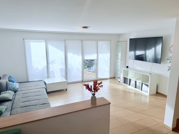 Modernes 1.5-Zimmer-Reihenfamilienhaus mit Garten 1