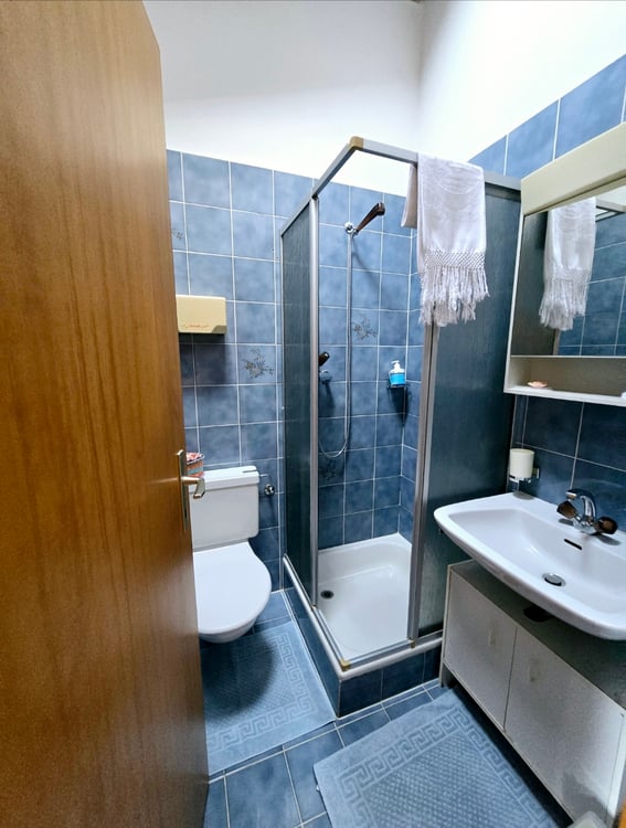 Caslano, casa unifamiliare con giardino 5