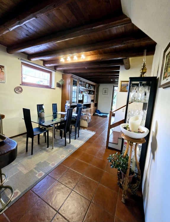 Caslano, casa unifamiliare con giardino 3