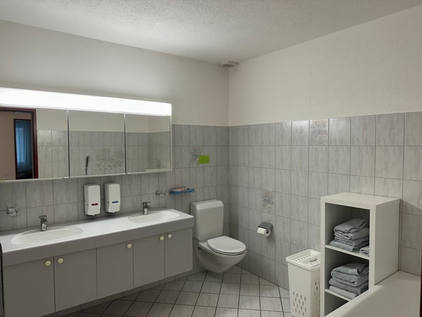 1.5 Zimmer-Wohnung (160m2) mit Terrasse und günstigem PP 4