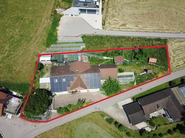 Riesiges Einfamilienhaus mit grossem Grundstück + Potenzial 2