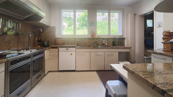 Riesiges Einfamilienhaus mit grossem Grundstück + Potenzial 4