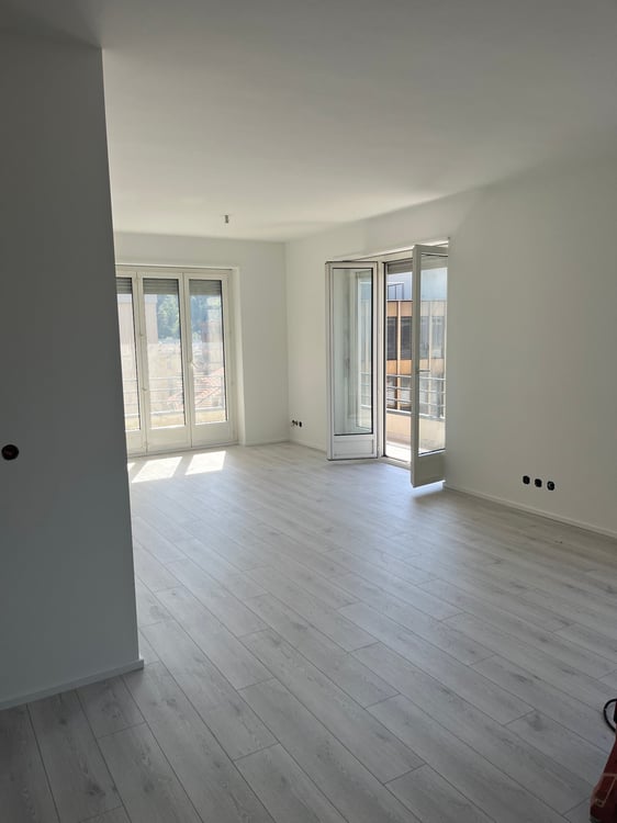 Chiasso - Luminosissimo Attico 1.5 locali con 2 balconi 2