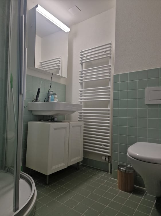 wunderschönes möbliertes Zimmer mit eigenem Badezimmer 3