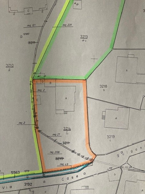 Proprietà /casa bifamigliare ; Grundstück / Zweifamilienhaus 3