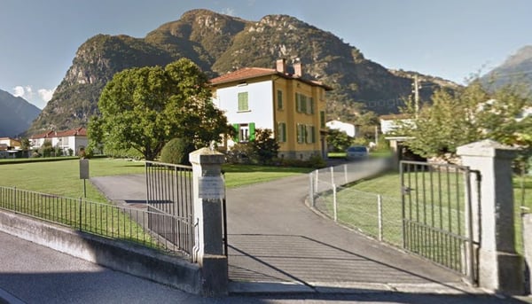 Proprietà /casa bifamigliare ; Grundstück / Zweifamilienhaus 1