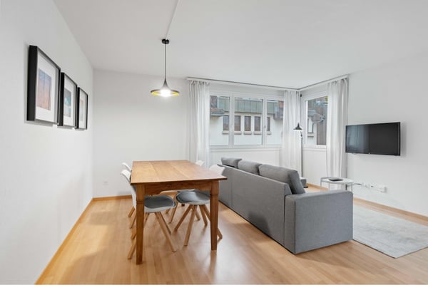 Schöne Mietwohnung zu vermieten zentral & hell 4